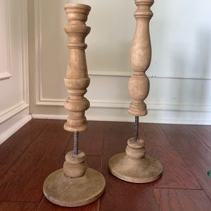 Magnolia candlesticks